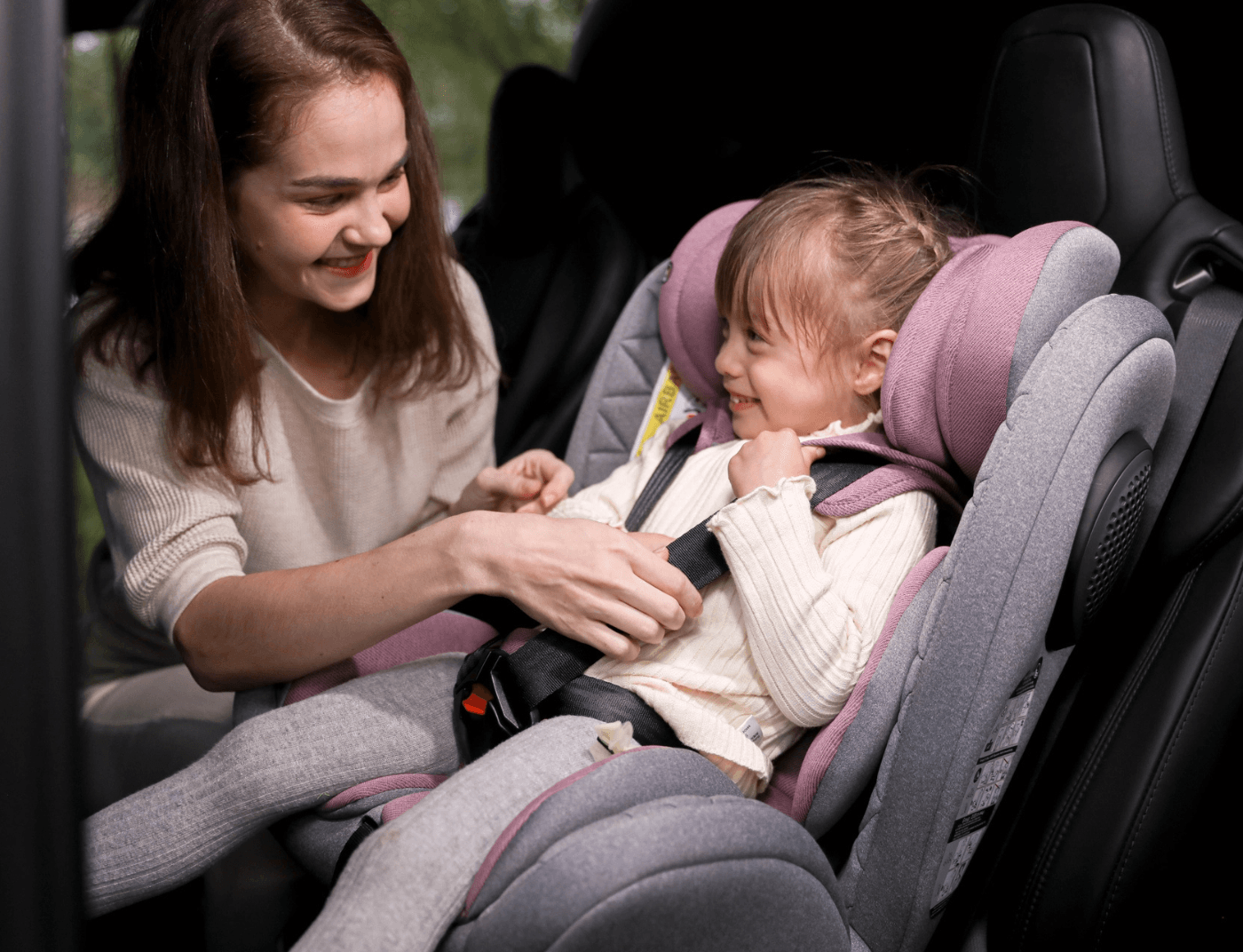 When Can an Infant Face Forward in a Car Seat?